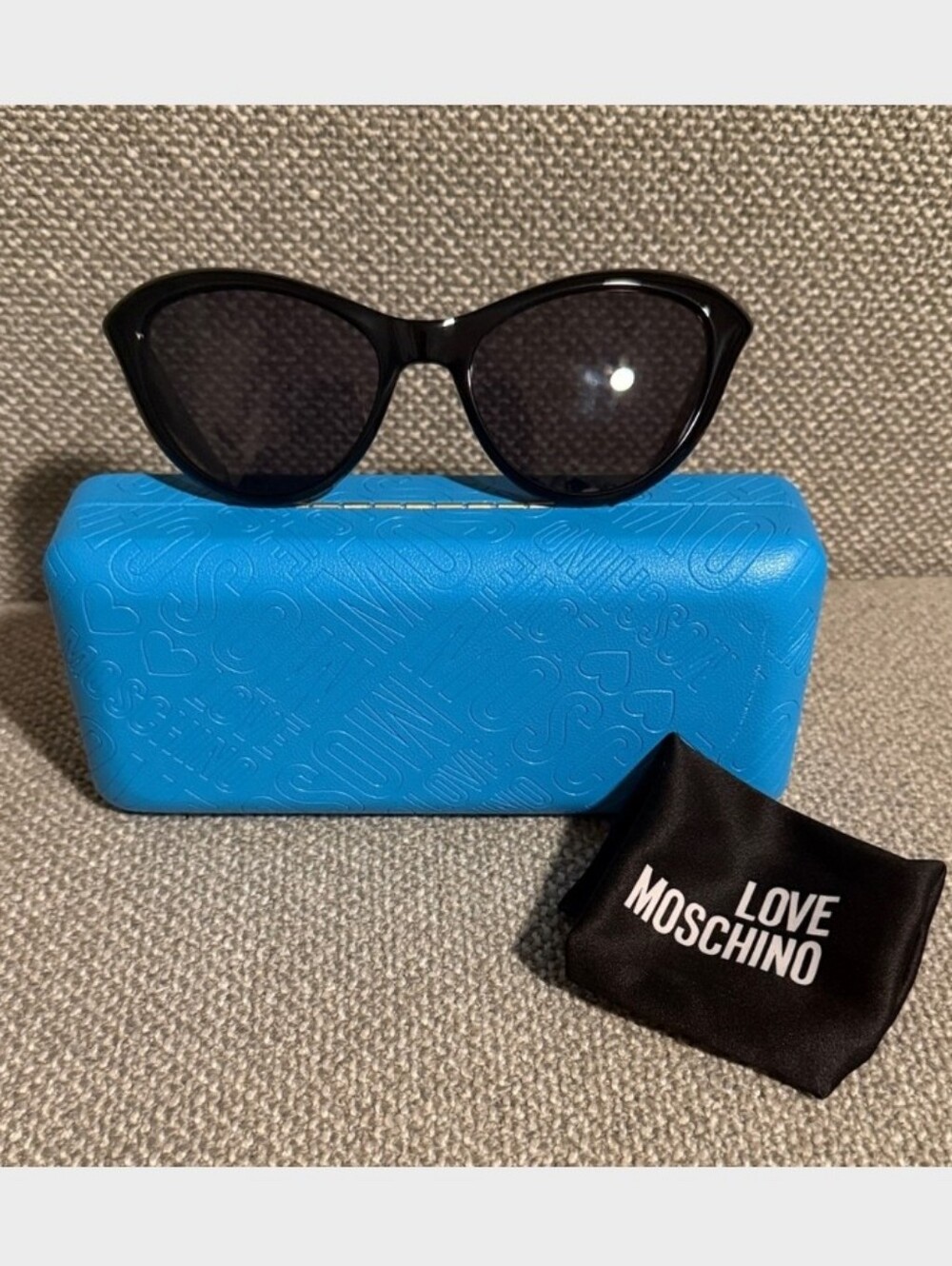 Love Moschino Sunglasses Cat Eye Black
